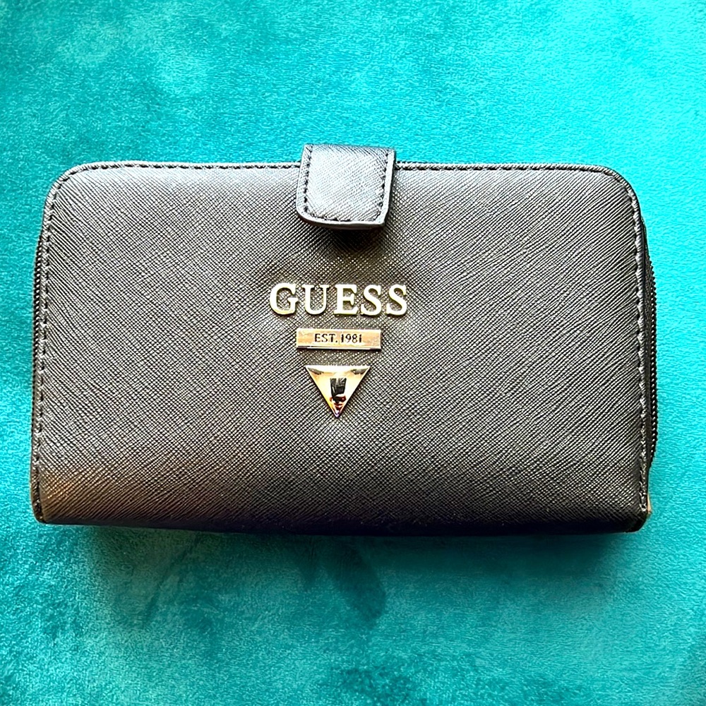 GUESS card, money and phone watch (clutch)